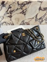 CHANEL 25K HOBO SIZE : 37 X 25cm