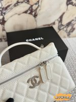 CHANEL 25C LP vanity  size : 19x 12 cm - Image 3