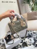 DIOR LADY DIOR JOY  SIZE : 17CM