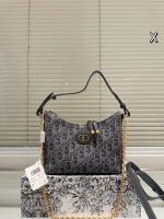 DIOR Diorstar Hobo SIZE : 22×14.5x10cm