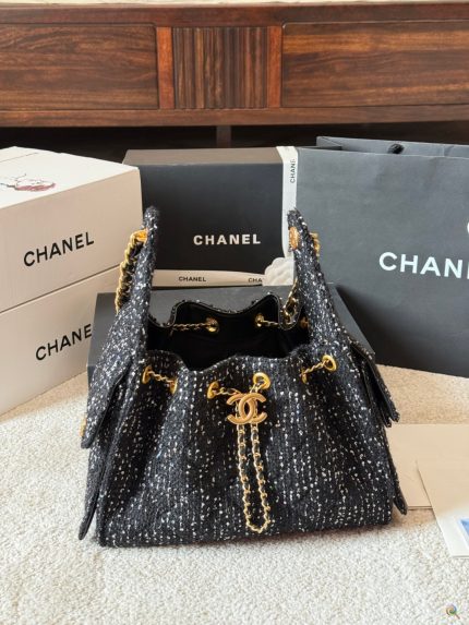 CHANEL 25 BAG SIZE : 26CM