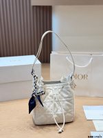 DIOR D-MOTION SIZE :  23 25cm / 18 20cm - Image 3