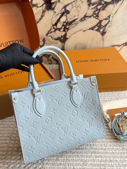 LOUIS VUITTON lv ON THE GO BAG size： 25*20cm