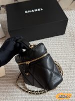 CHANEL 25C LP vanity  size : 19x 12 cm - Image 4