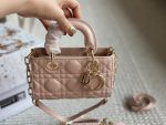 DIOR LADY DIOR JOY  SIZE : 22 / 17 cm - Image 4