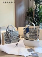 DIOR BOOK TOTE SIZE : 25 / 35 CM - Image 2
