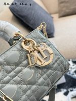 DIOR LADY DIOR JOY  SIZE : 17CM - Image 4