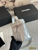 CHANEL 25C LP vanity  size : 19x 12 cm - Image 4