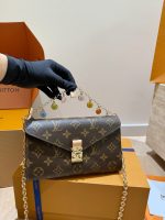LOUIS VUITTON lv Pouch Metis SIZE : 20 X 13 CM