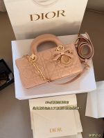 DIOR LADY DIOR JOY SIZE : 22CM