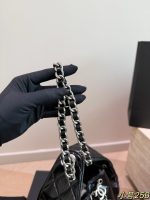CHANEL 25 BAG SILVER HARDWARE MEDIUM SIZE - Image 3