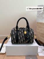 Dior Groove Boston bag size : 25 / 20cm