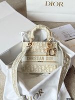 DIOR LADY DIOR size : 20 cm