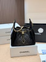 CHANEL 25 BAG SIZE : 22CM / 26CM - Image 4