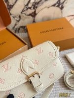 LOUIS VUITTON lv Nano Diane SIZE : 20CM - Image 3