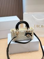 DIOR LADY DIOR JOY SIZE : 22CM