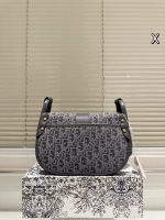 DIOR  MONTAIGNE BAG SIZE :  24×17x9cm - Image 3