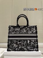 DIOR BOOK TOTE SIZE : 42 CM - Image 4
