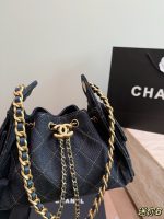 CHANEL 25 BAG SIZE : 22CM - Image 4