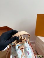 LOUIS VUITTON lv  NANO BUGKET size：13*16cm - Image 2