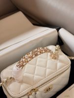 CHANEL 26C VANITY  SIZE :  18 X 11cm - Image 4
