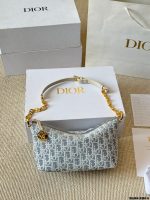 DIOR Diorstar Hobo SIZE : 20  X 15 CM - Image 5