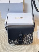 DIOR SADDLE SIZE : 23 X 18cm - Image 4