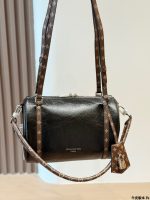 LOUIS VUITTON lv Express  BAG SIZE :  25  X 15cm