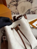 LOUIS VUITTON lv Mahina BAG SIZE :  24 X 26cm - Image 4