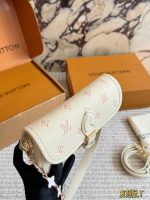 LOUIS VUITTON lv Nano Diane SIZE : 20CM - Image 4