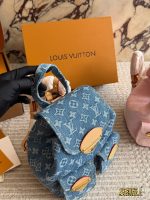 LOUIS VUITTON lv BACKPACK  SIZE :  20*20cm - Image 4