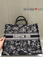 DIOR BOOK TOTE SIZE : 42 CM