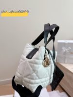 𝑫𝒊𝒐𝒓 𝒕𝒐𝒖𝒋𝒐𝒖𝒓𝒔 bag size：18*17cm - Image 3