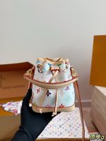 LOUIS VUITTON lv  NANO BUGKET size：13*16cm