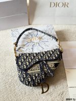 DIOR SADDLE SIZE :  25 X 20cm - Image 3