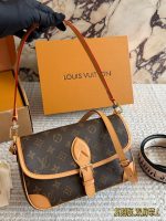 LOUIS VUITTON lv BAG SIZE : 26 CM - Image 6
