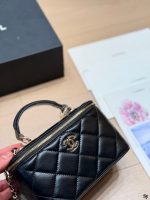 CHANEL VANITY SIZE : 19 CM - Image 3