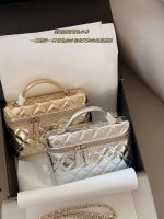 CHANEL 26x LP vanity  size : 19x 12 cm