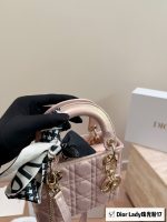 DIOR LADY DIOR SIZE :20cm 17Cm - Image 5