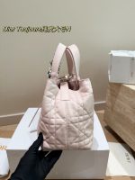 𝑫𝒊𝒐𝒓 𝒕𝒐𝒖𝒋𝒐𝒖𝒓𝒔 bag size:  28 x 20 /  22 x 15cm - Image 4