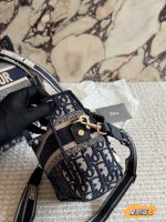 DIOR camp bag size : 29*27cm - Image 7