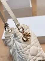 DIOR D-MOTION SIZE :  23 25cm / 18 20cm - Image 7