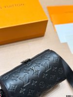 LOUIS VUITTON lv BAG SIZE :  20 X 12cm - Image 3