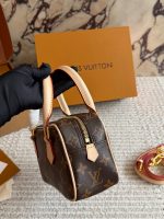LOUIS VUITTON lv BAG  SIZE :  21 X 12cm - Image 5