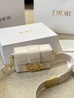 DIOR  MONTAIGNE BAG SIZE : 18 x 13cm - Image 7