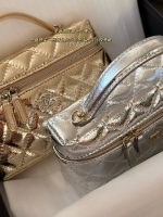 CHANEL 26x LP vanity  size : 19x 12 cm - Image 6
