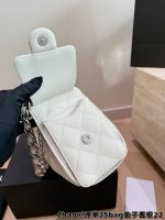 CHANEL 25 BAG SIZE : 22CM / 26CM - Image 8