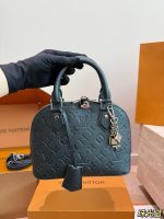 LOUIS VUITTON lv ALMA BLACK SIZE : 24CM