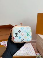 LOUIS VUITTON lv  NANO BUGKET size：13*16cm - Image 6