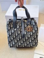 𝑫𝒊𝒐𝒓 𝒕𝒐𝒖𝒋𝒐𝒖𝒓𝒔 bag size:  20 cm - Image 6